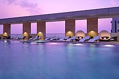 Dusit Thani Abu Dhabi , Abu Dhabi