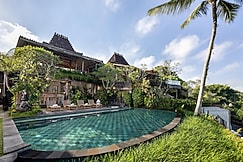 Pramana Watu Kurung, Bali