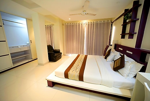 Hotel Panchvati Residency Nr Kokilaben Dhirubhai Ambani Hospital