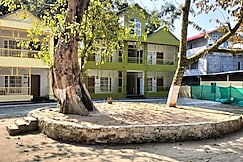 D Courtyard Resort