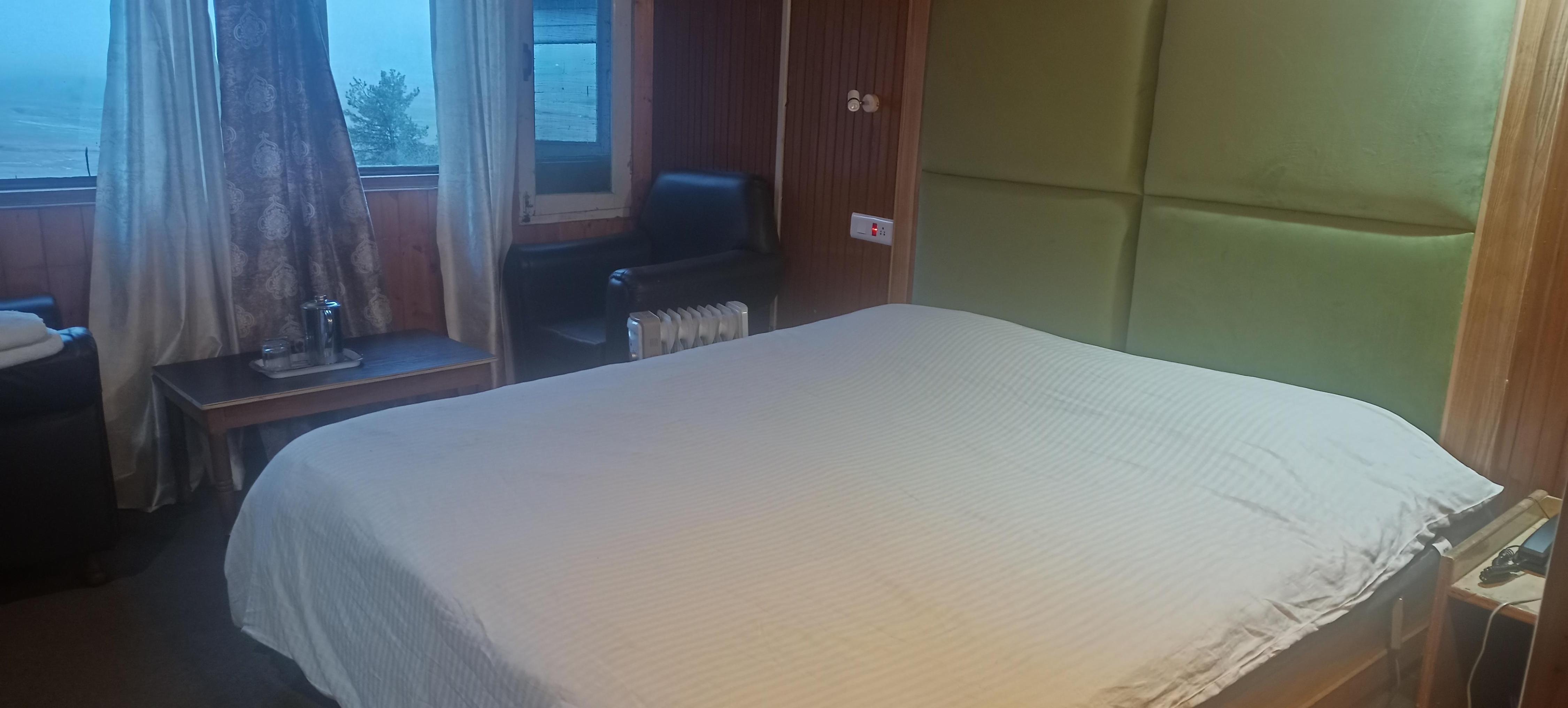 Gulmarg Sahara Hotel - Tap to explore photos