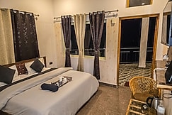 Morning Breeze Homestay | WIFI | Amidst Nature, Kanatal