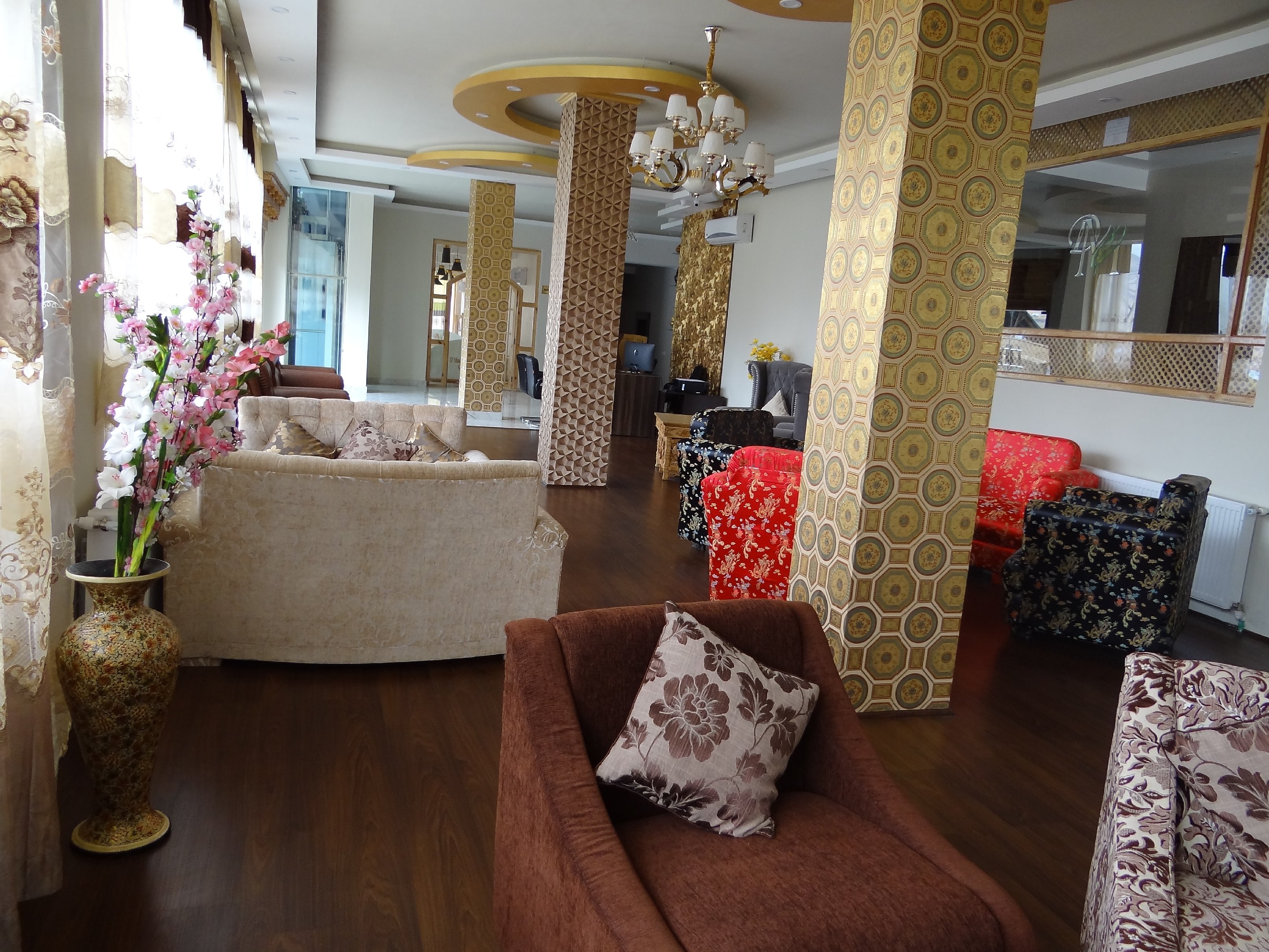 Photo 1
