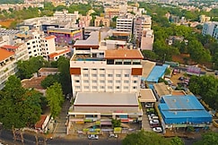 Hotel Blossoms, Tiruchirappalli