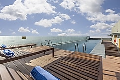 DoubleTree by Hilton Ahmedabad, Ahmedabad