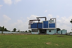 Shree Palace., Nimaaj