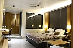 Hotel sourabh, Nanded