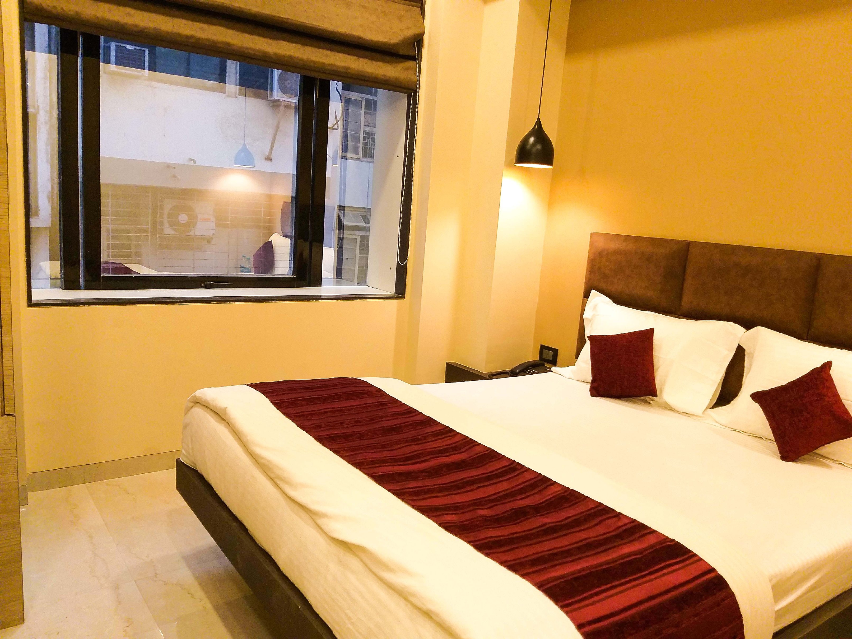 The Fountain Inn, Fort Mumbai Hotel Price, Address & Reviews