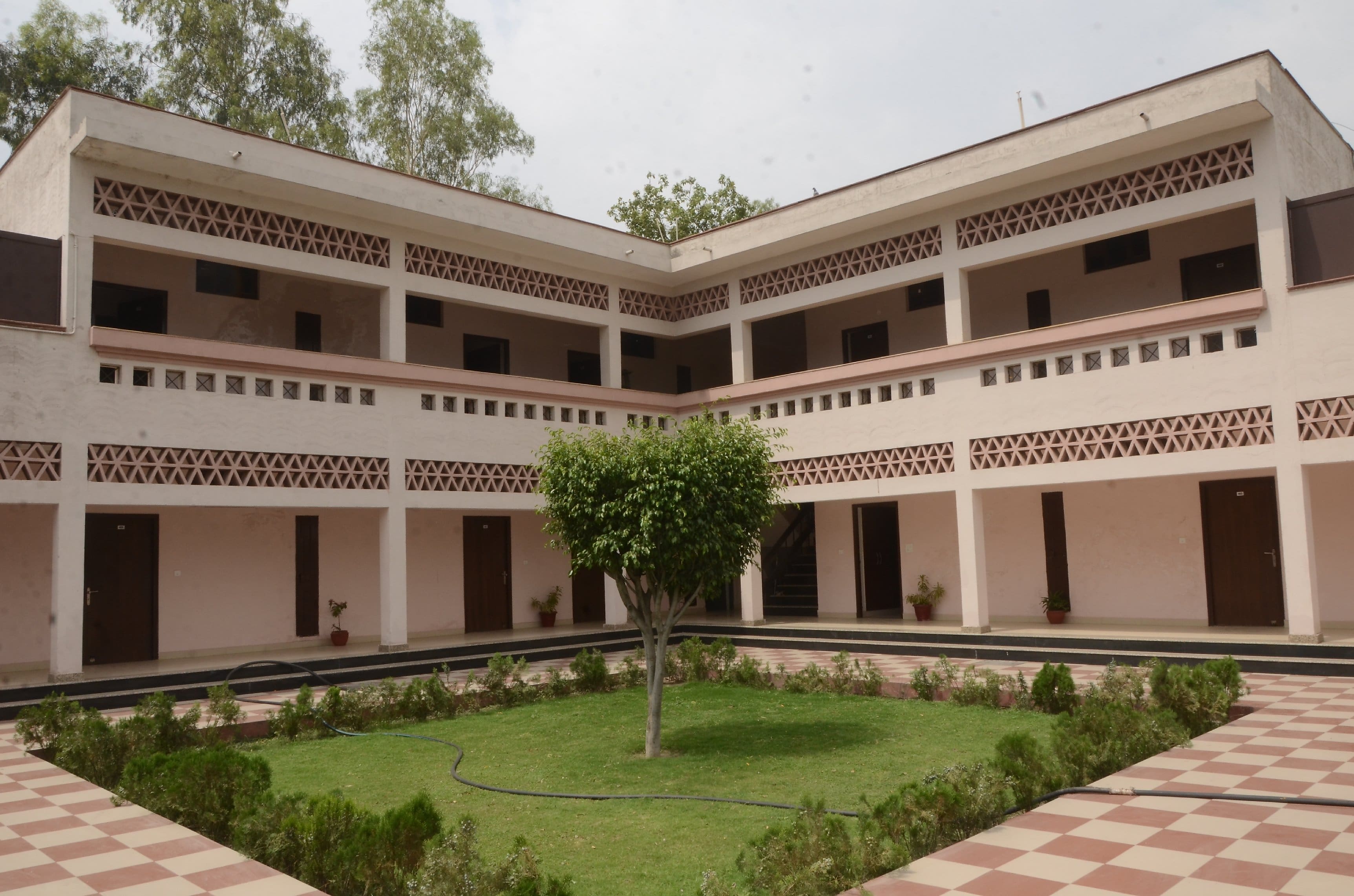 Ethnic India Tourist Resort - Tap to explore photos
