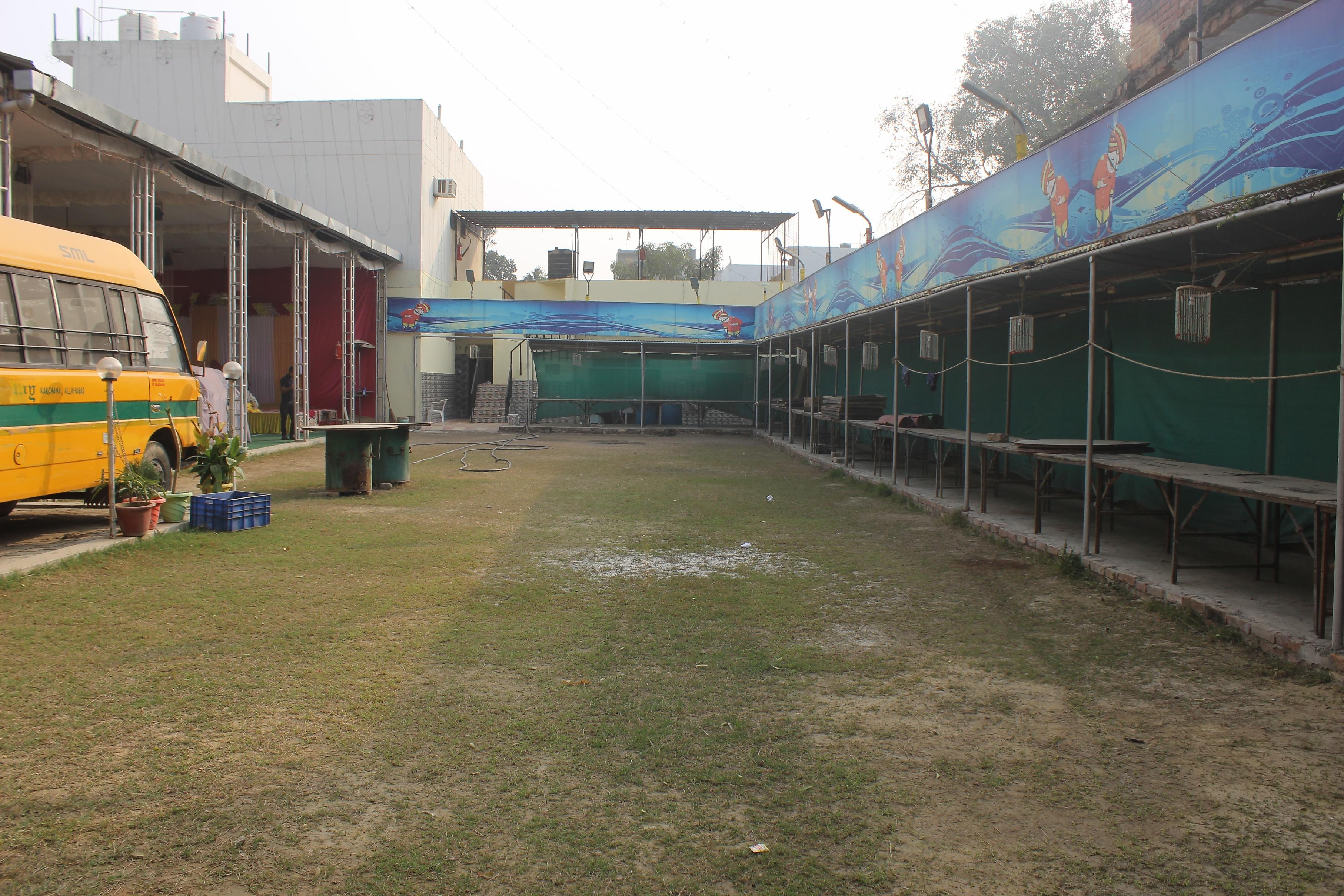KS LODGE - LUKERGANJ - Tap to explore photos