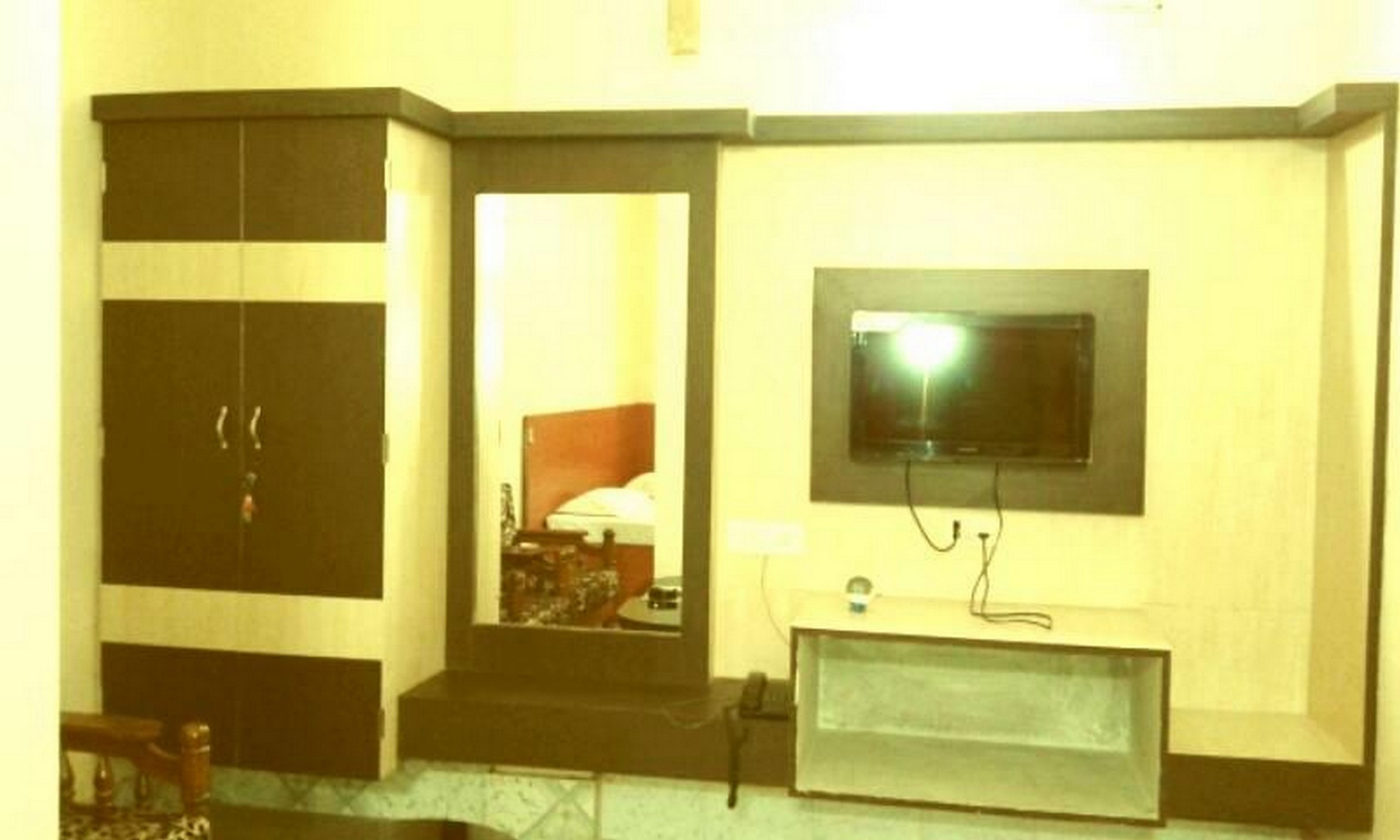 Gujrati Guest House - Tap to explore photos
