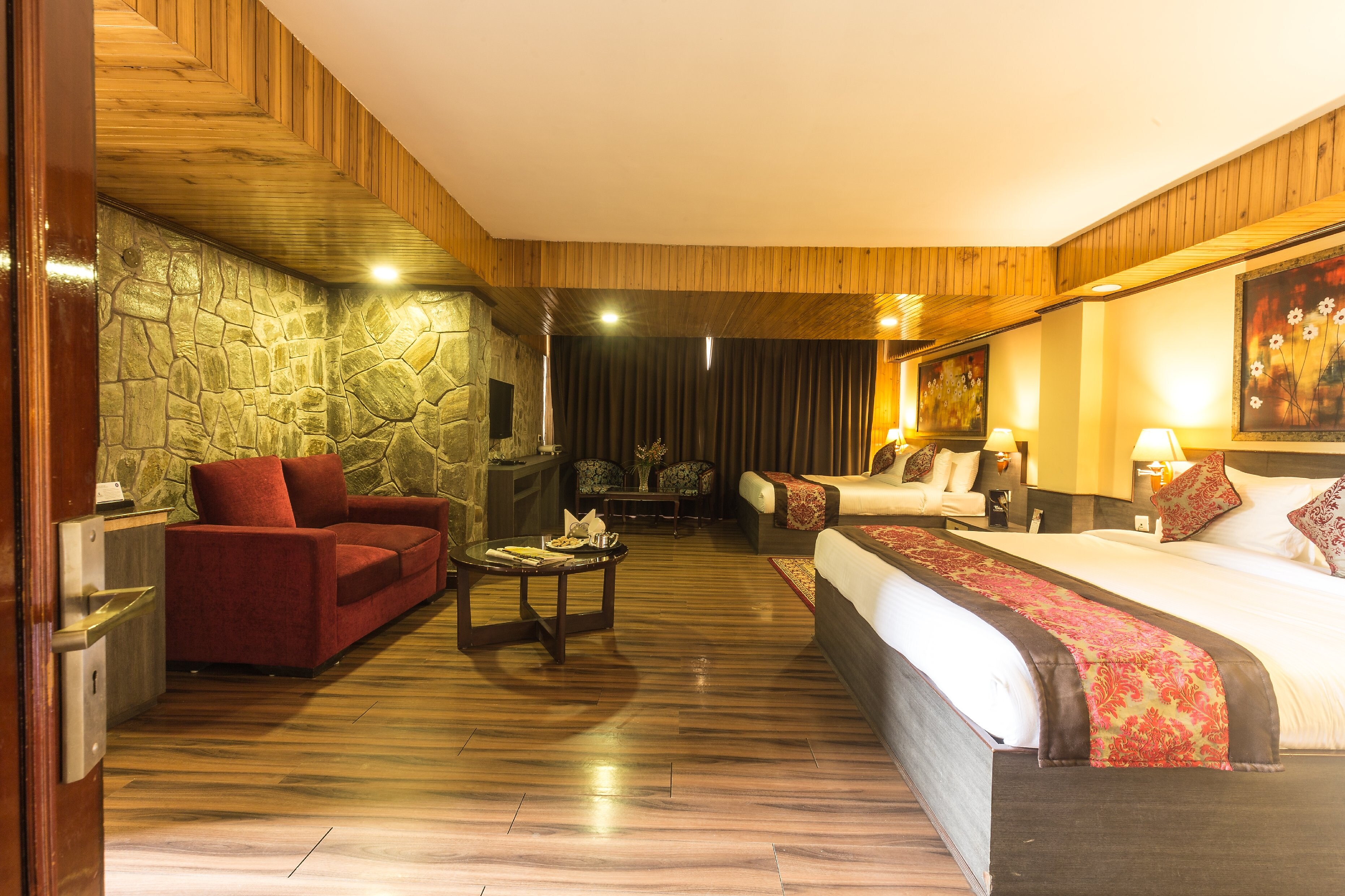 Sumi Yashshree Suites & Spa By Sumi Yashshree Darjeeling Hotel Price