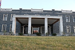 Sinnys Hotel & Restaurant, Sojat