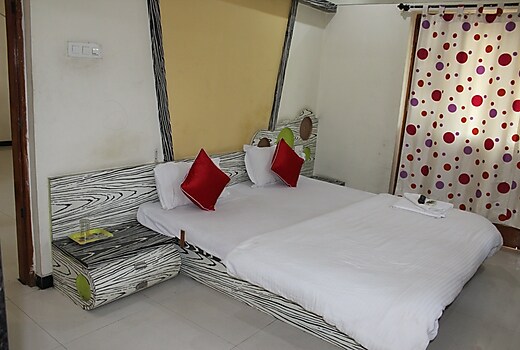 Amigo Service Apartment Nigdi