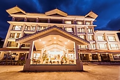 Palm Grove Suites Inn & Spa, Lava