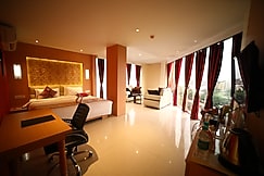 The Red Velvet Hotel, Patna