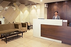 Jb Skyhilton, Lucknow