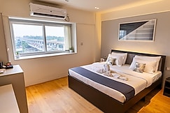 Offbeat CCU on EM Bypass, Kolkata