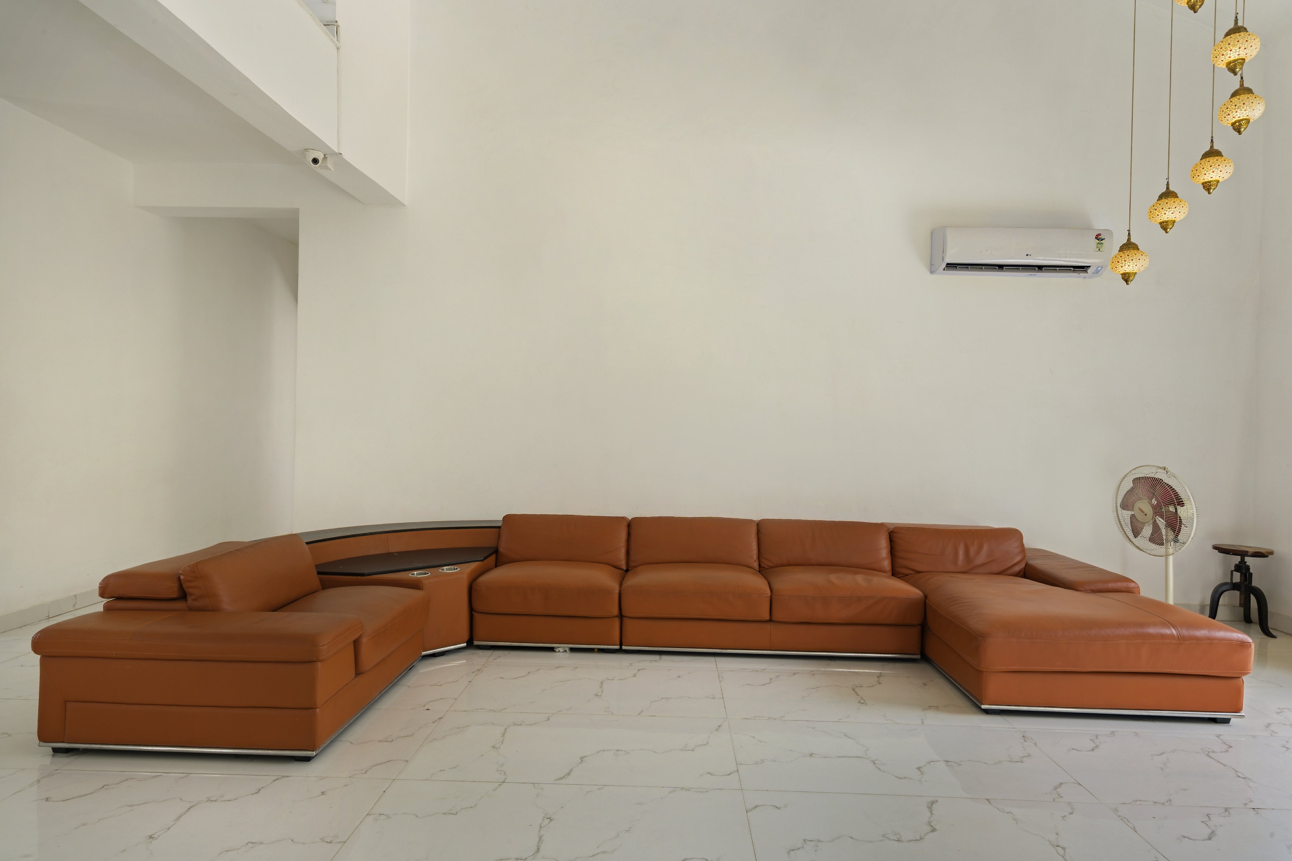 Ansal Aravalli 368 - Luxury 4-bedroom farmhouse - Tap to explore photos