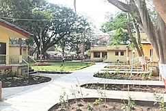 Gunwant Holidays, Bhiwandi