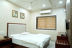 Hotel Green Leaf Residency, Parbhani