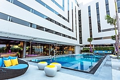 COSI Pattaya Wong Amat Beach, Ko Sichang