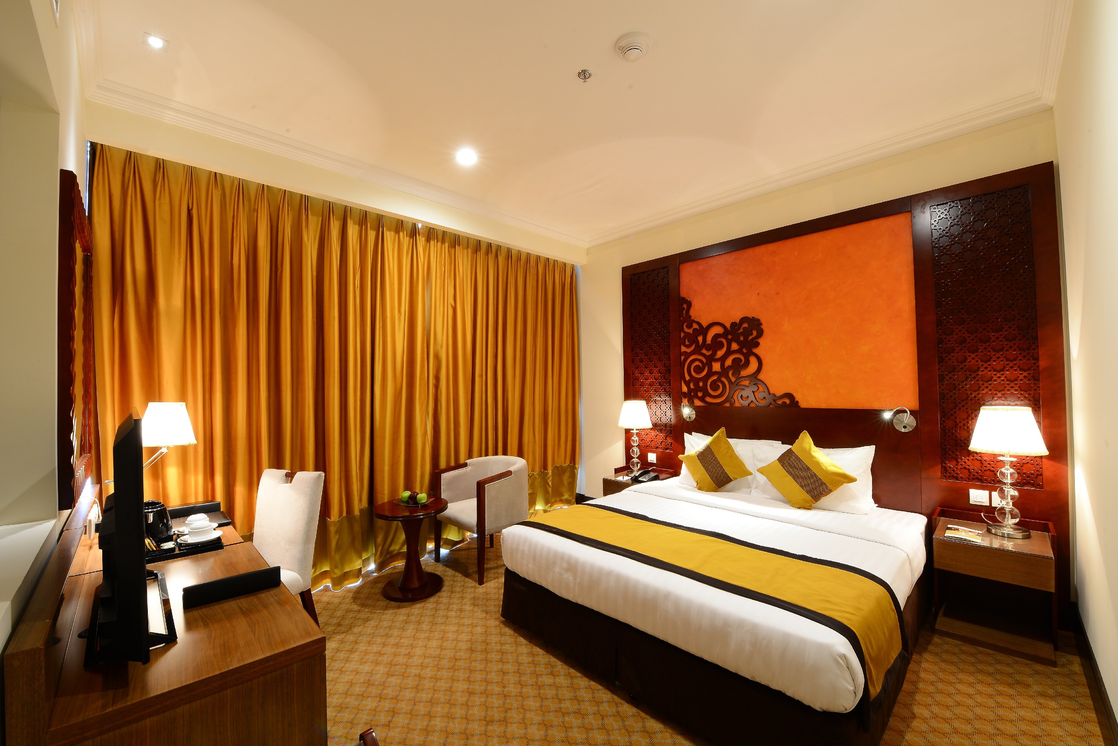 Standard Twin Room with Bathtub