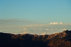 The Himalayan Living Whistling Pines I Rooms, Mukteshwar