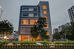 Pinnacle Grand Hotel, Ahmedabad