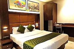 Hotel Express, Panvel