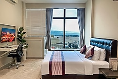 The Bridge Club Hotel, Phnom Penh