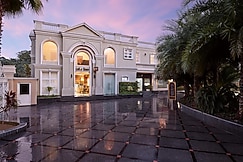 Royal Kingdom Sarovar Portico Pilibhit, Bareilly