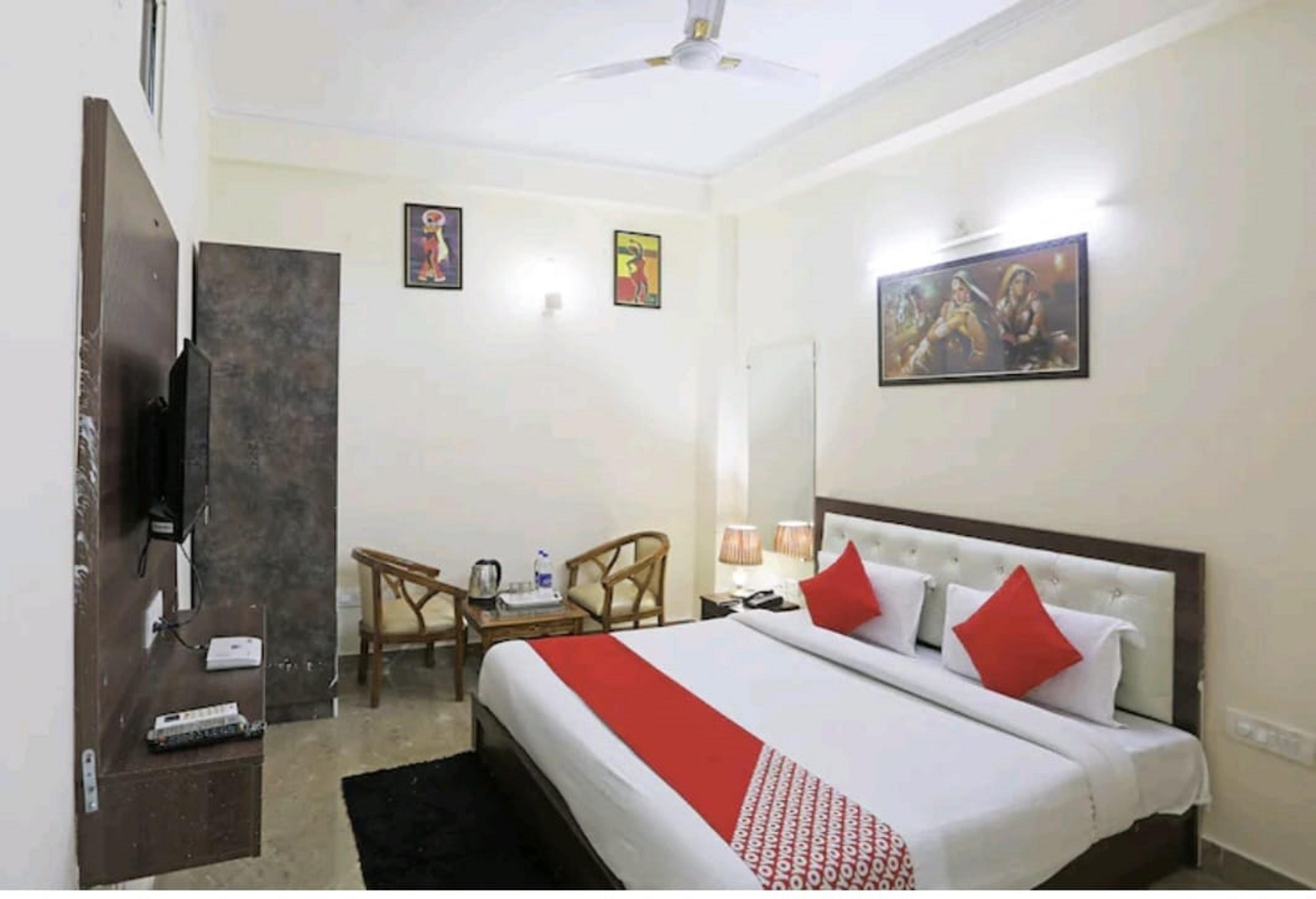 RD Homestay Swarn Nagri - Tap to explore photos