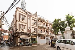 Hotel Sakhi Inn by Urban Galaxy Near Golden Temple, Amritsar