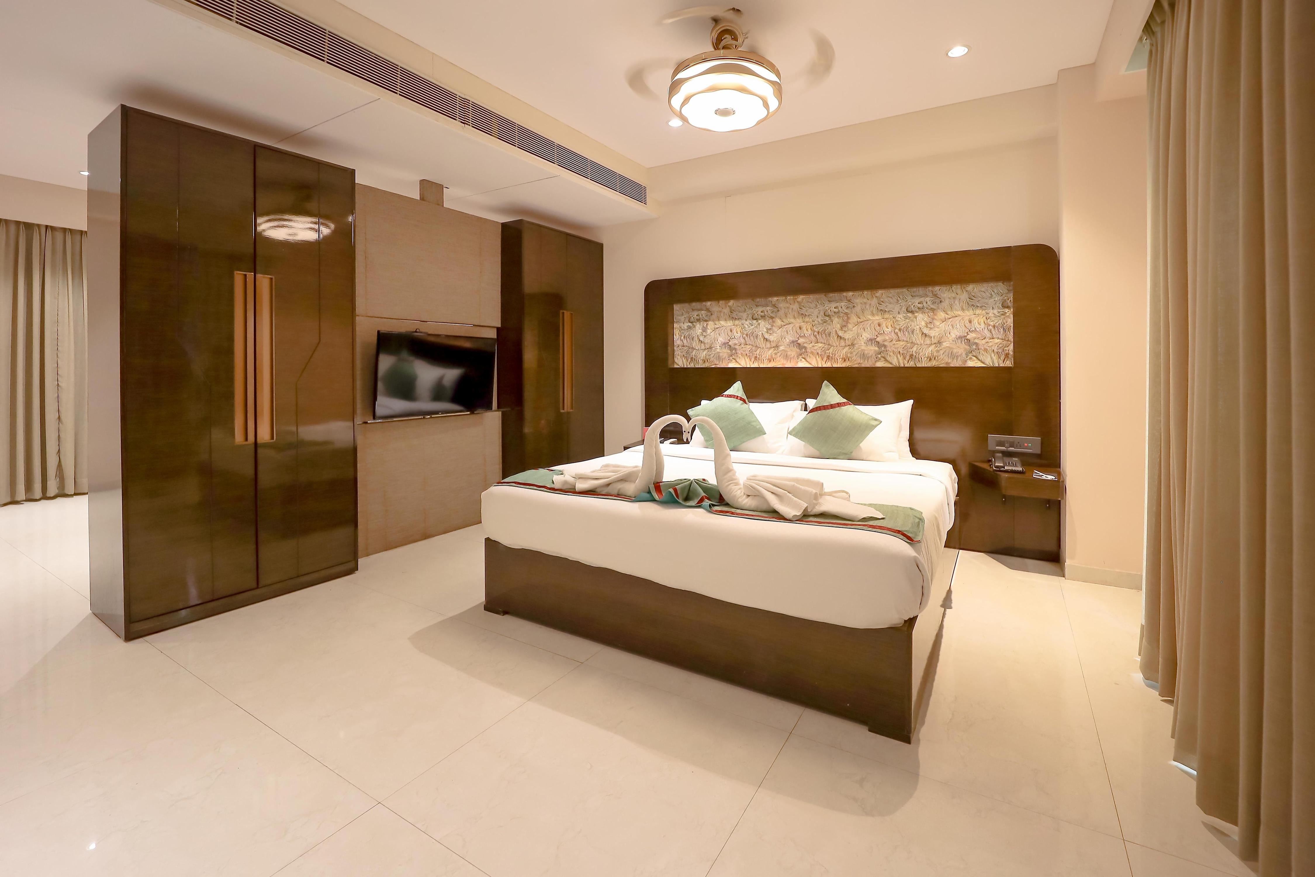Zip By Spree Hotels Surat - Tap to explore photos