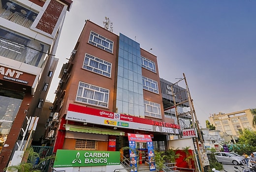 Hotel Kumar's Atithi Nivas
