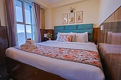 INDUS MOUNT ROYALE HOTEL & SPA- 300Mtrs from Mall, Mirik