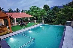 Athirappily Rainland Resort, Chalakudy