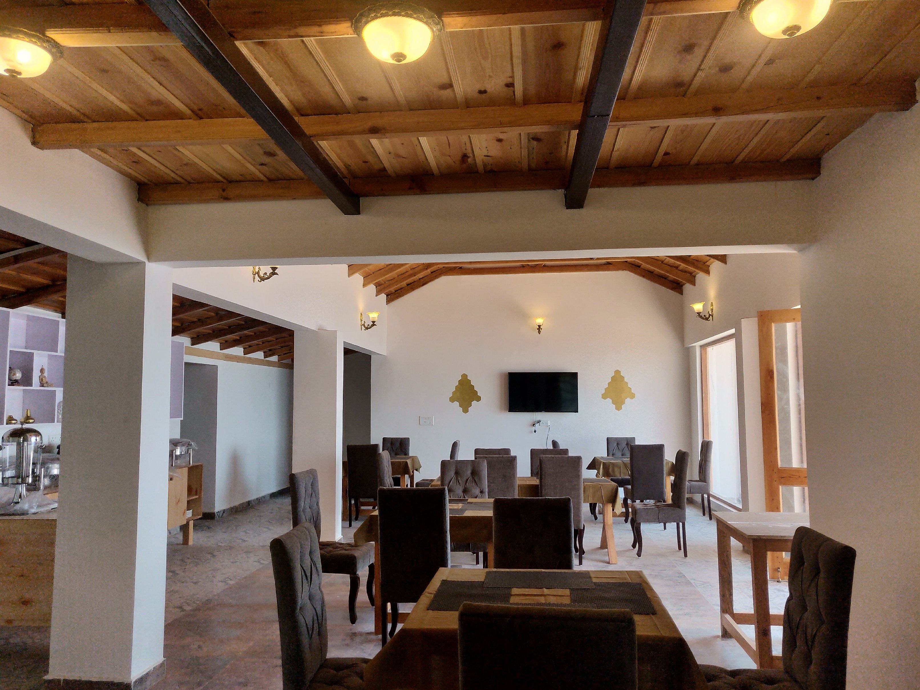 Parwati Retreat Best Rates on Ranikhet Hotel Deals, Reviews & Photos