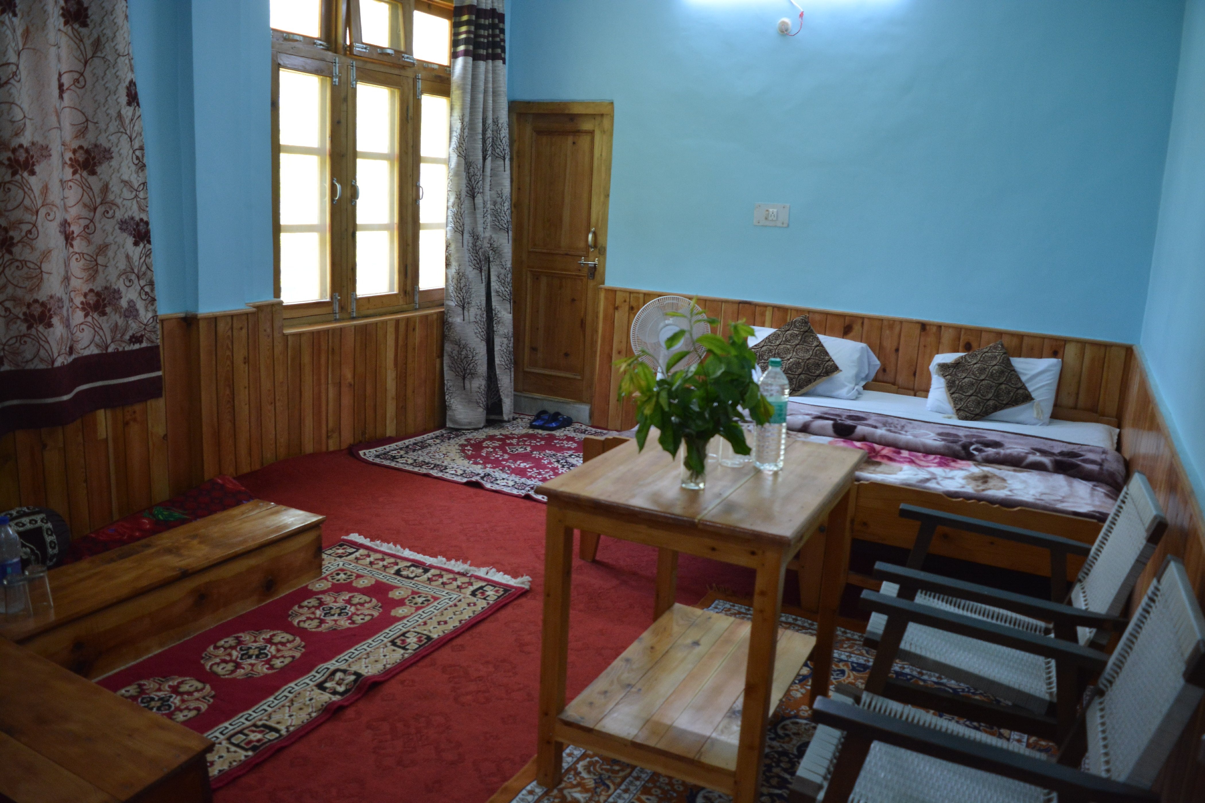 Adb Rooms Dharmendra Home Stay - Tap to explore photos
