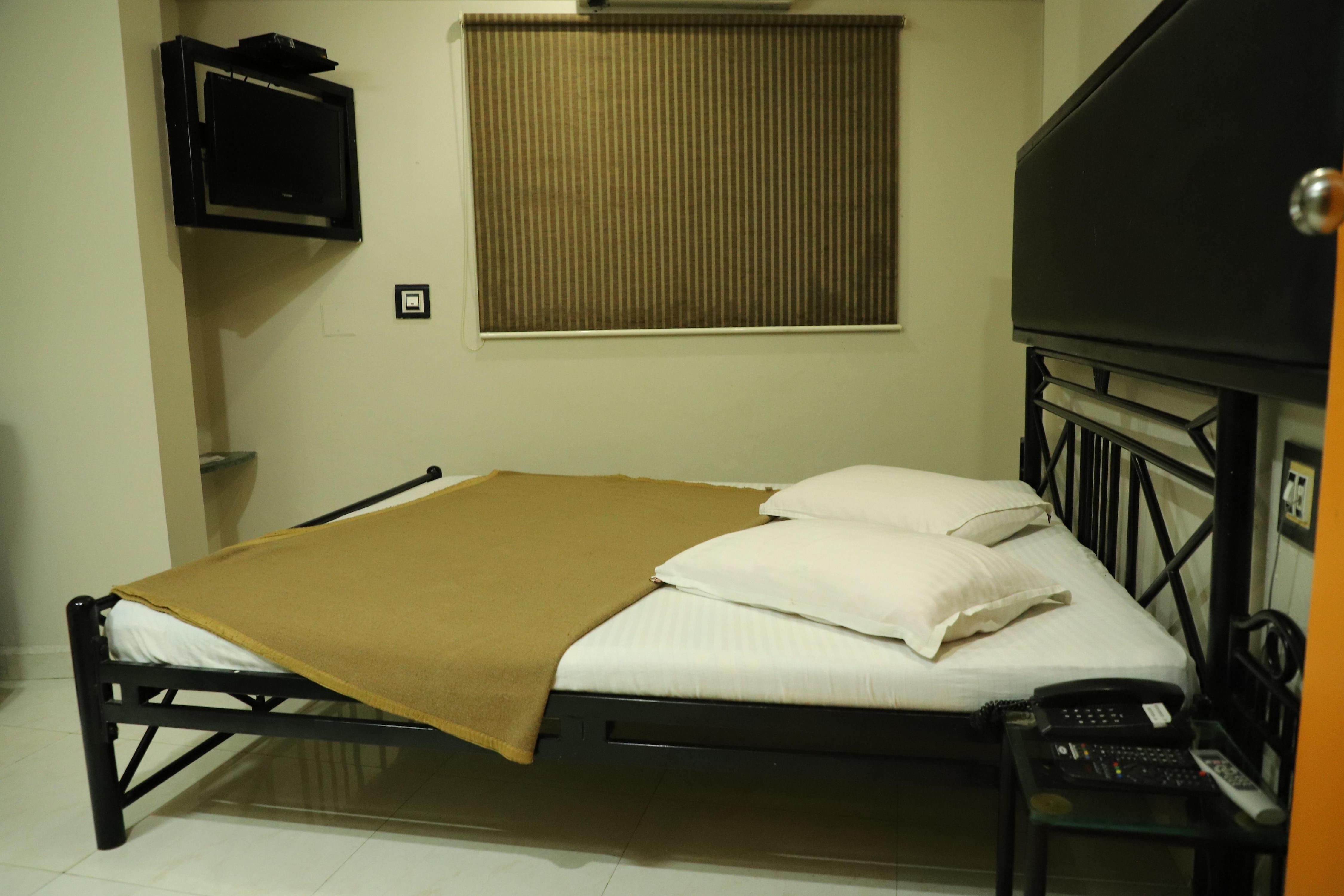 Hotel Vishala - Tap to explore photos