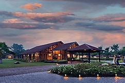 WelcomHeritage Tadoba Vanya Villas Resort & Spa, Chimur