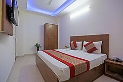 Hotel Moody Moon, Delhi
