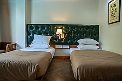 Abigail Niwas Homestay | Rooms & Pool, Siliguri