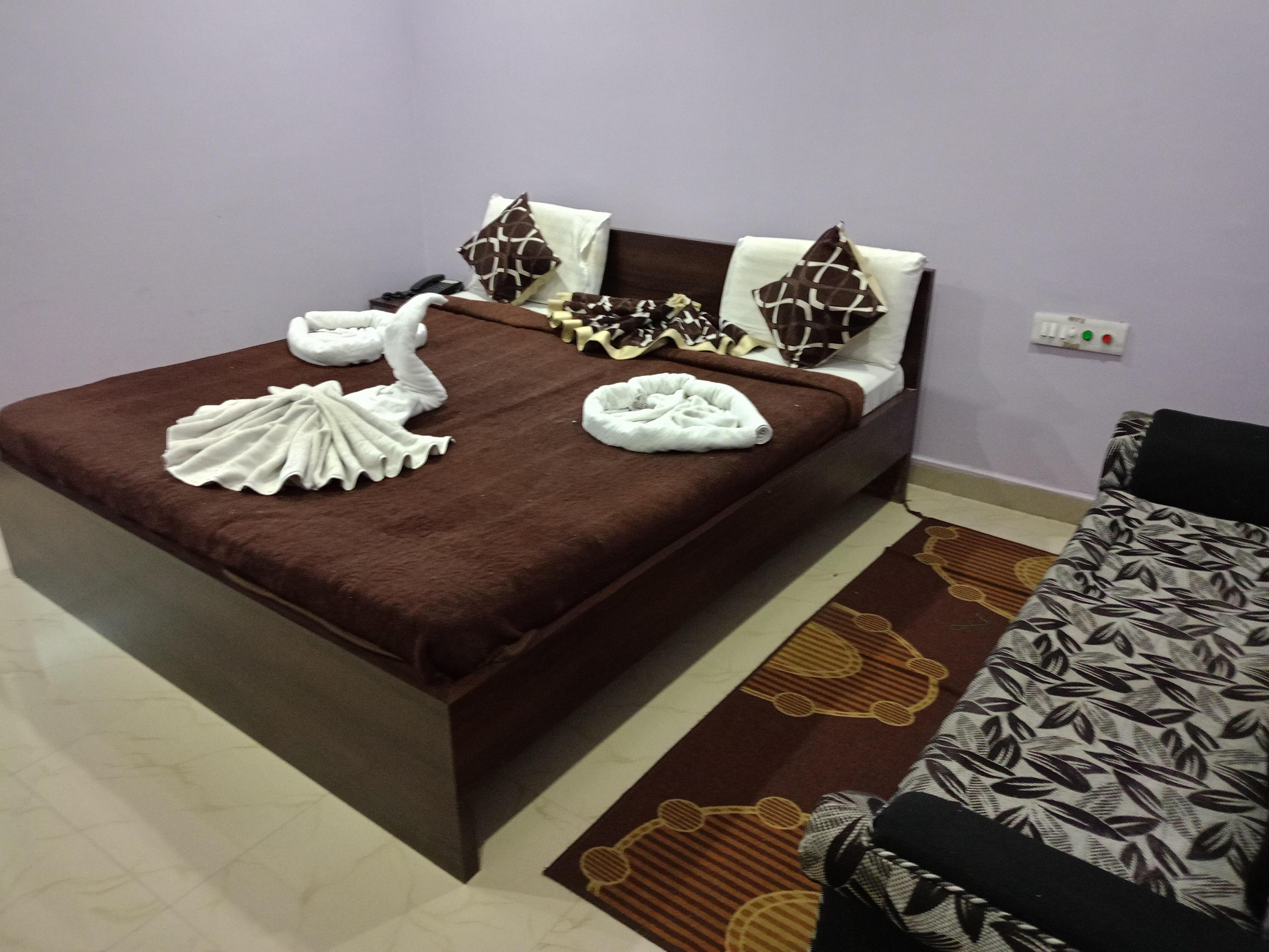 Hotel Jay Jagannath - Tap to explore photos