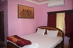 Debalay Guest House, Kolkata