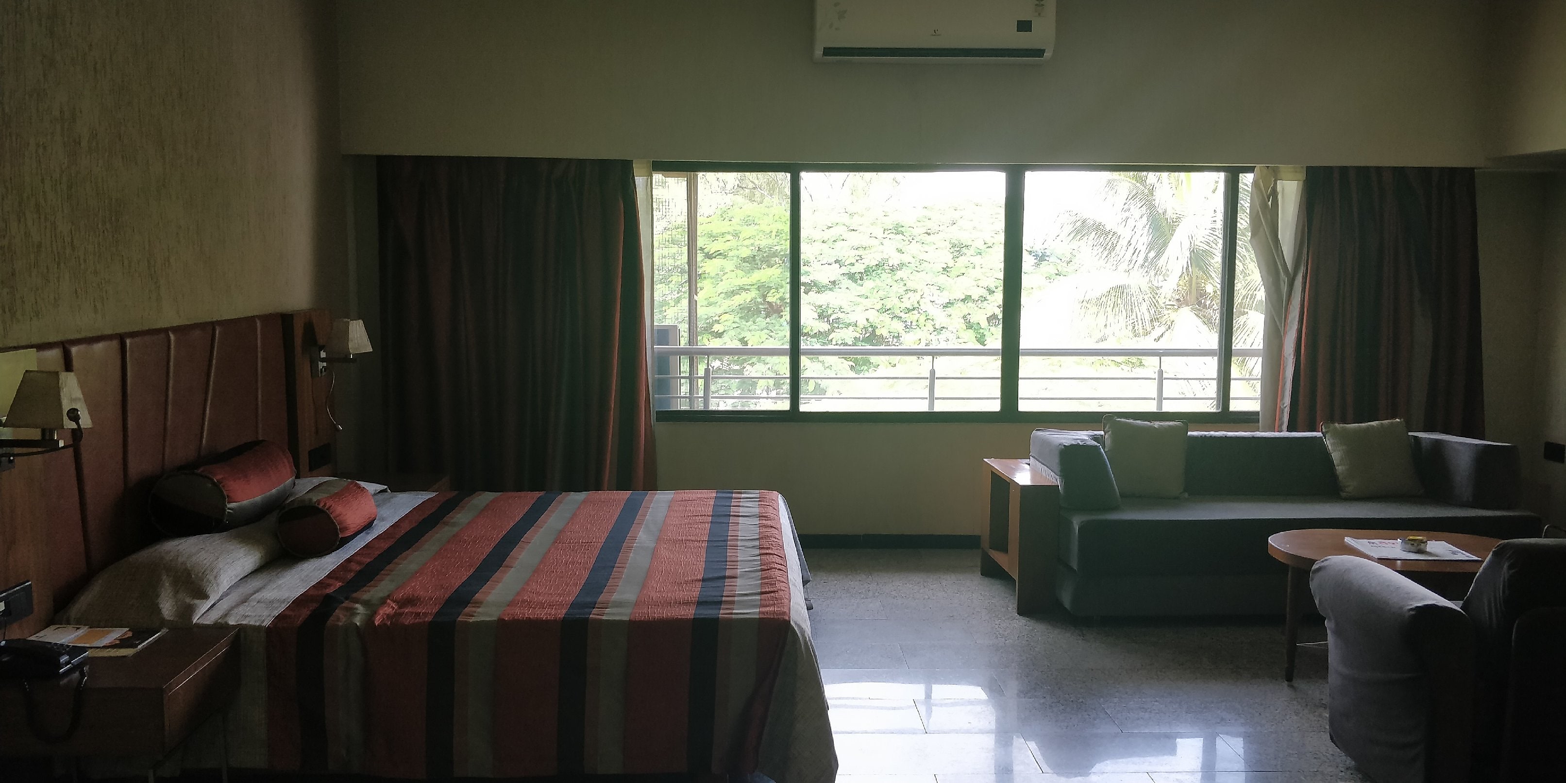Club Executive Suite 1