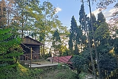 Orion Retreat | Jungle Huts, Soreng