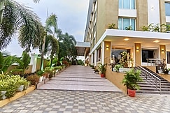 Tania President Inn, Shirdi