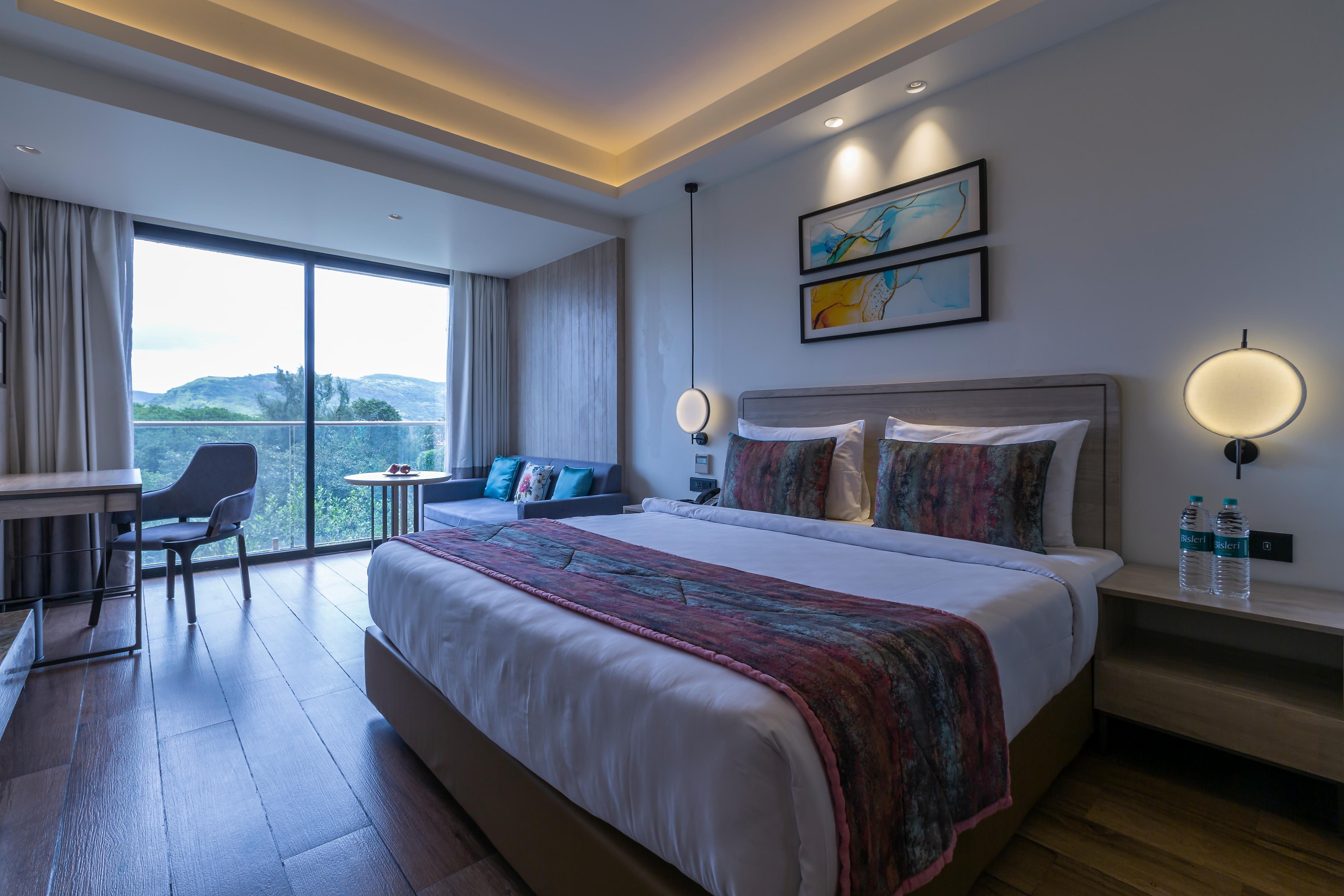 Deluxe Valley View Room 1